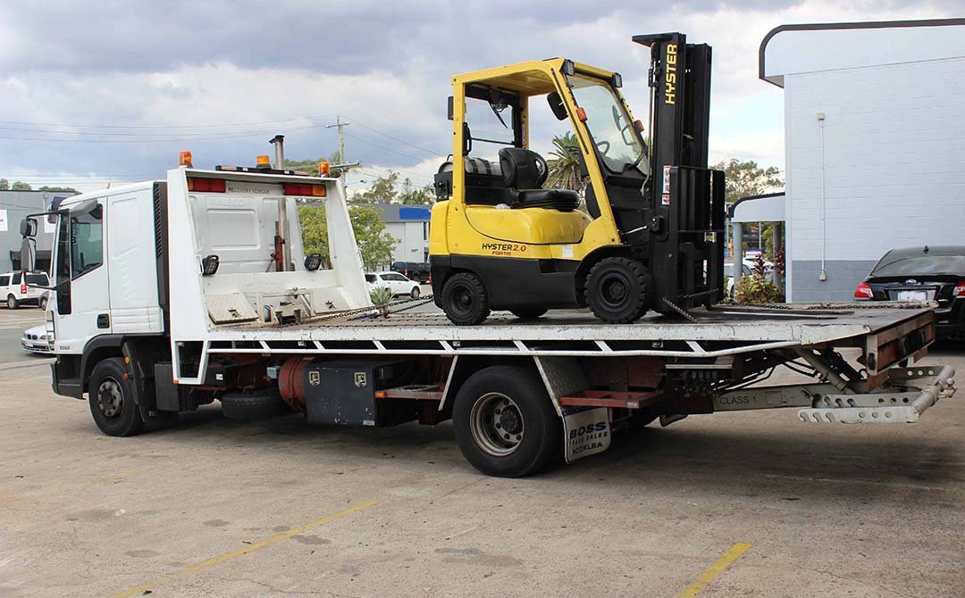 Transporte de máquinas e equipamentos - Guincho 24 Horas